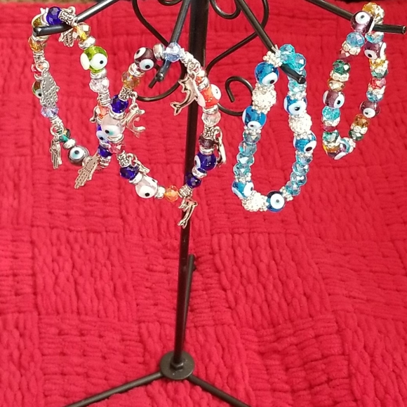 4 bracelets - costume jewelry - Picture 6 of 6